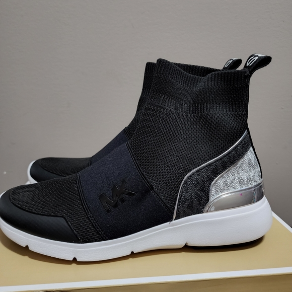 Michael Kors Sterling Strech Sneakers - Picture 3 of 8